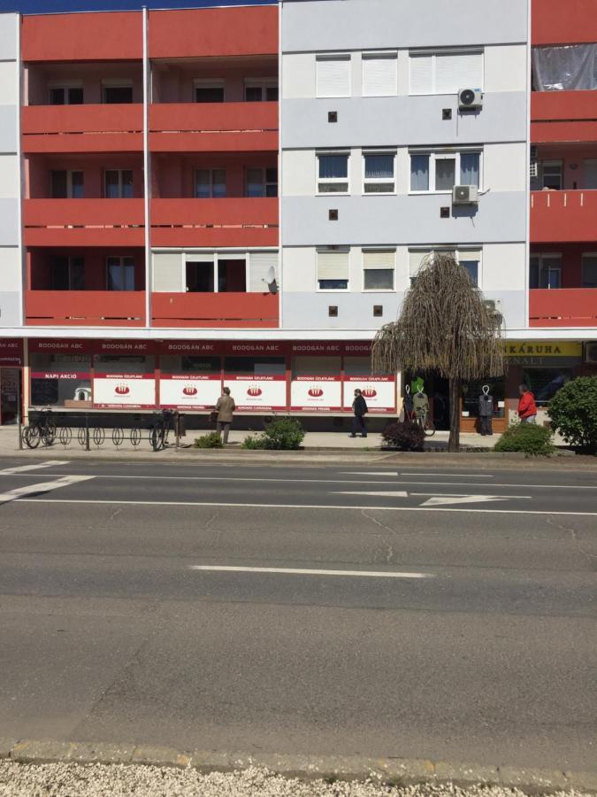 Marika Apartman Hajdúszoboszló المظهر الخارجي الصورة